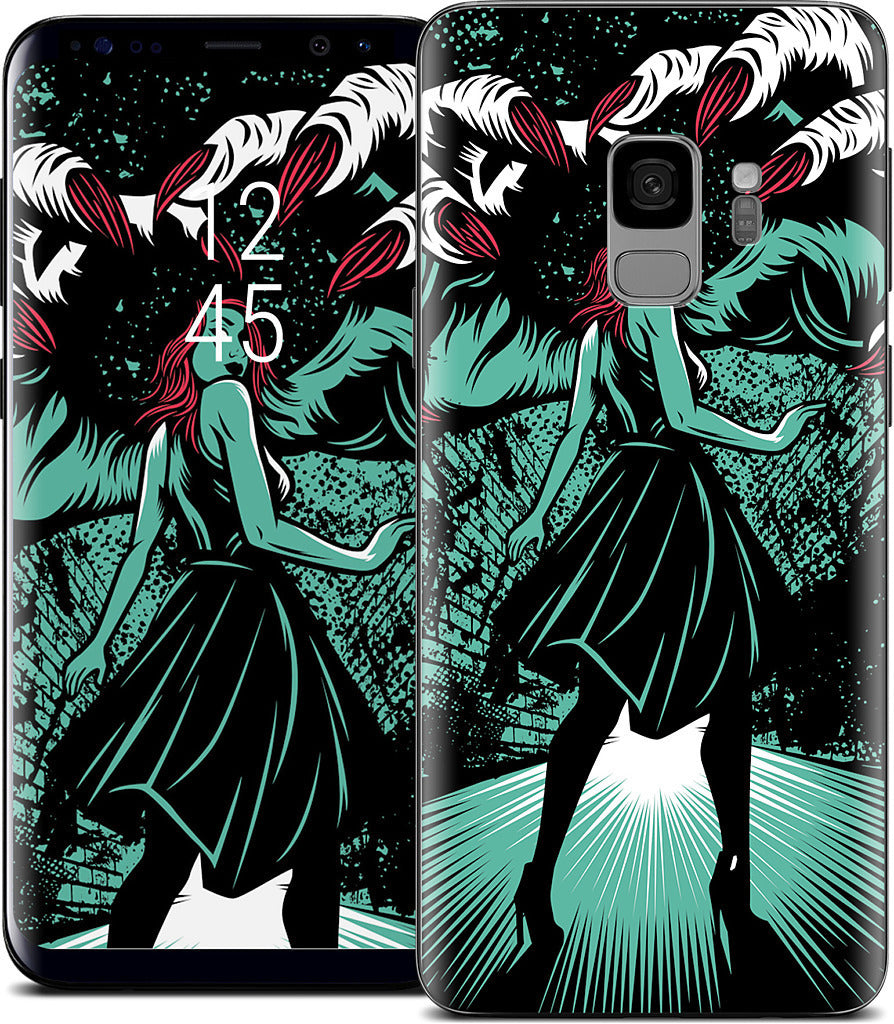 Molly vs The Zombie Samsung Skin